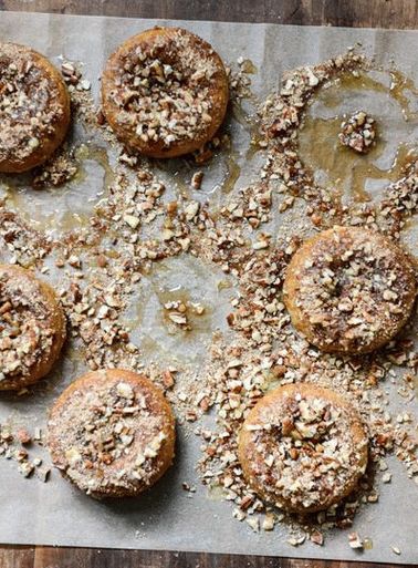 Photo Donuts with Bacon and Nut Sprinkle
