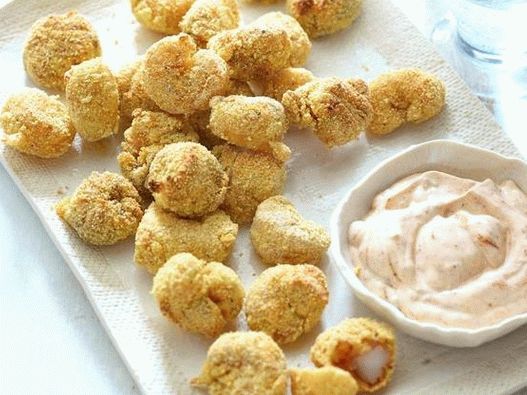 Photo of shrimp popcorn with lime and chili dip sauce