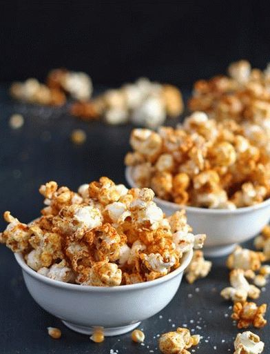 Photo Popcorn with spices