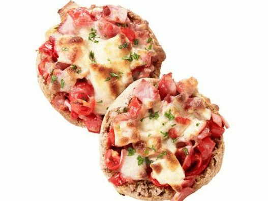 Photo portioned pizza on English muffins for breakfast