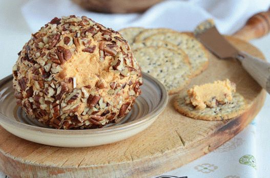 Photo Festive cheese pasta for sandwiches