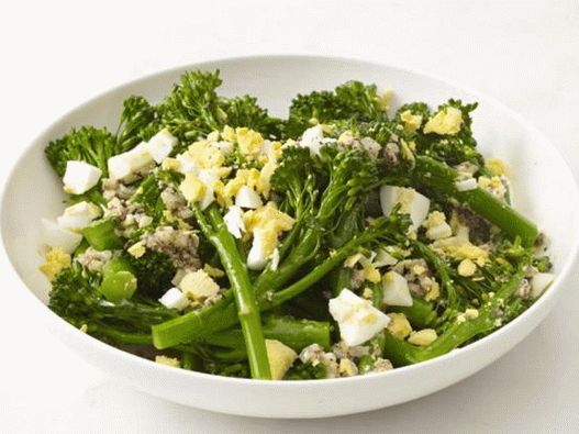 Broccoli Salad with Eggs