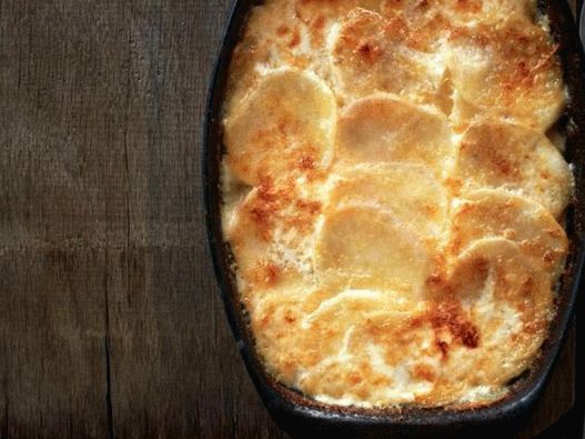 Potato casserole with sage