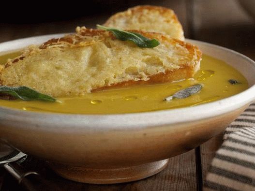 Photo of the dish - Excellent pumpkin soup with the best croutons with parmesan