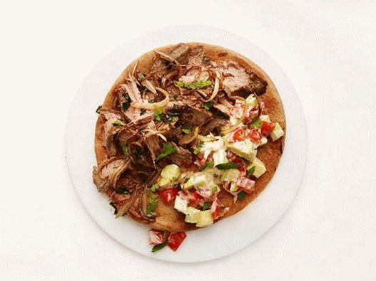 Oriental beef with pita salad