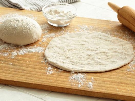 Photo Simple pizza dough