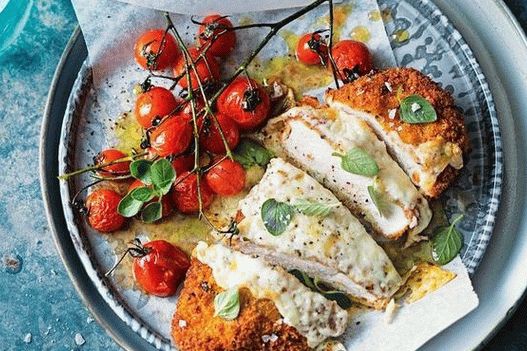 Photo A simple recipe for chicken in parmesan