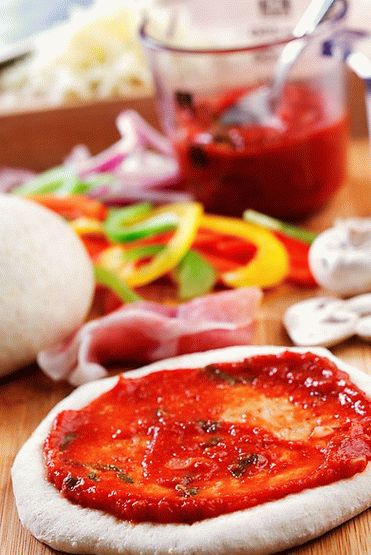 Photo Simple Tomato Pizza Sauce