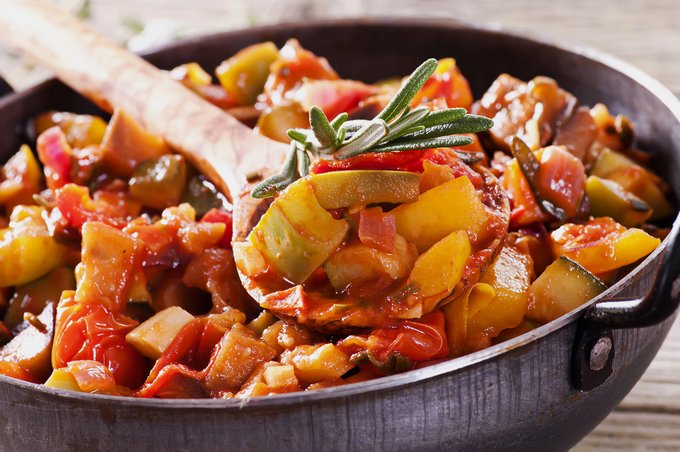 Vegetable stew with chicken
