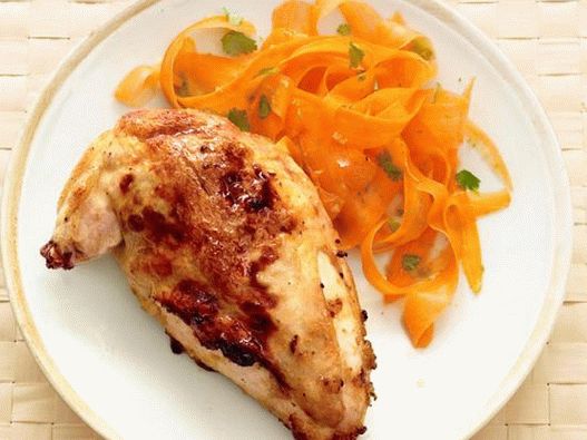 Photo of the dish - Thai chicken with carrot and ginger salad