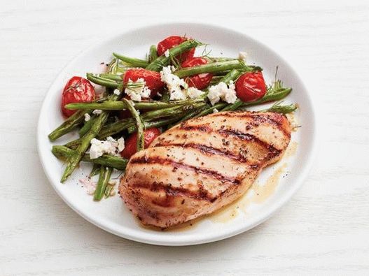 Photo of the dish - Grilled chicken with green beans