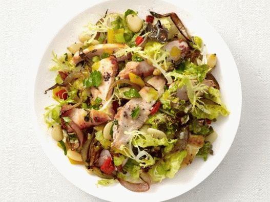 Photo of the dish - Warm salad with chicken and beans