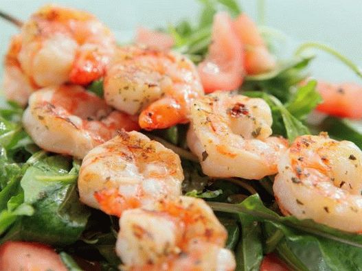 Photo - Shrimp skewers on skewers with garlic dressing