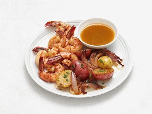 Photo - Shrimps with potatoes, grilled in beer
