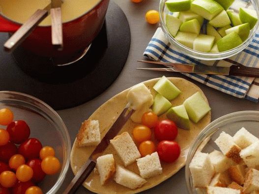 Cheese fondue with white wine