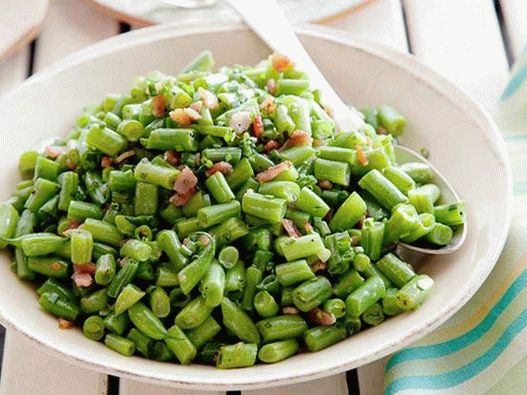 Green Beans Fried with Bacon