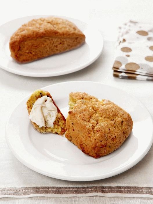 Scones with rosemary and chocolate