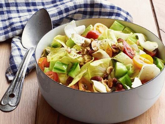 Photo - Salad with endive and tomatoes