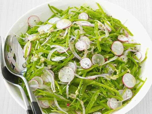 Photo of the dish - Summer salad of radishes and young peas