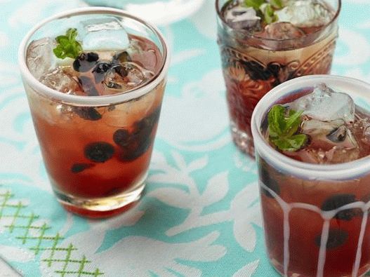 Photo - Shorle cocktail with tea and blueberries