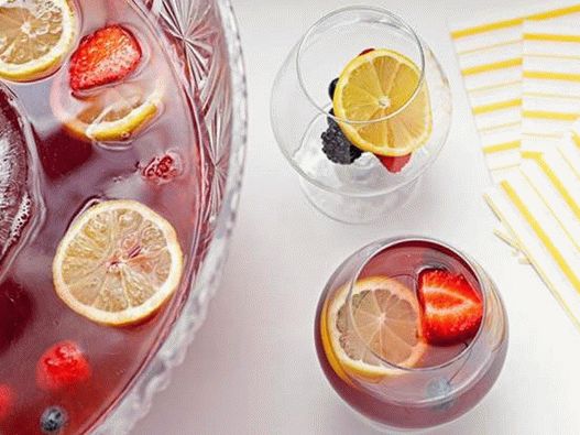 Photo - Pomegranate punch with rum