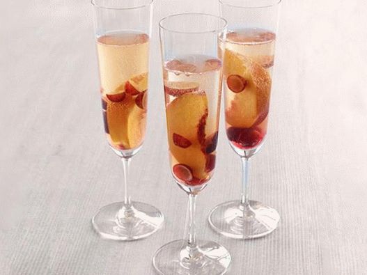 Photo - Sangria with sparkling wine