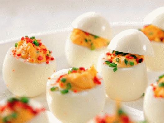 Stuffed Eggs with Lids