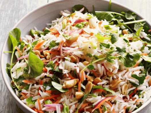 Rice salad with herbs and lemon dressing