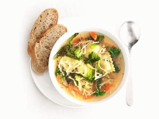 Vegetable soup with ravioli