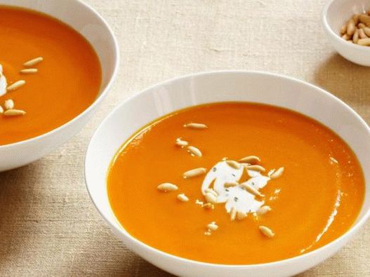 Carrot soup with ginger