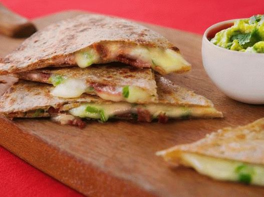Quesadilla with bacon, cheese and jalapenos