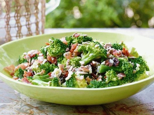 Broccoli Cabbage Salad with Raisins