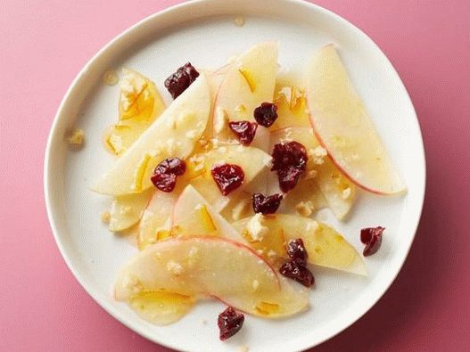 Apple salad with orange marmalade
