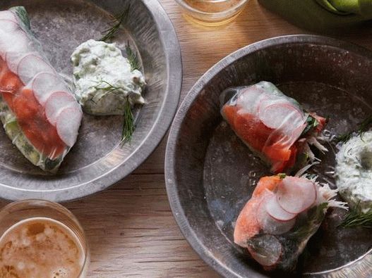 Summer rolls with steak