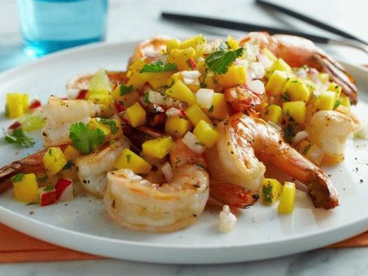 Grilled prawns with mango, lime and radish salsa