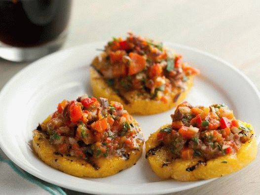 Fried polenta crackers with baked peppers salsa