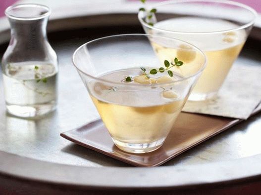 Photography - Martini with an apple and thyme