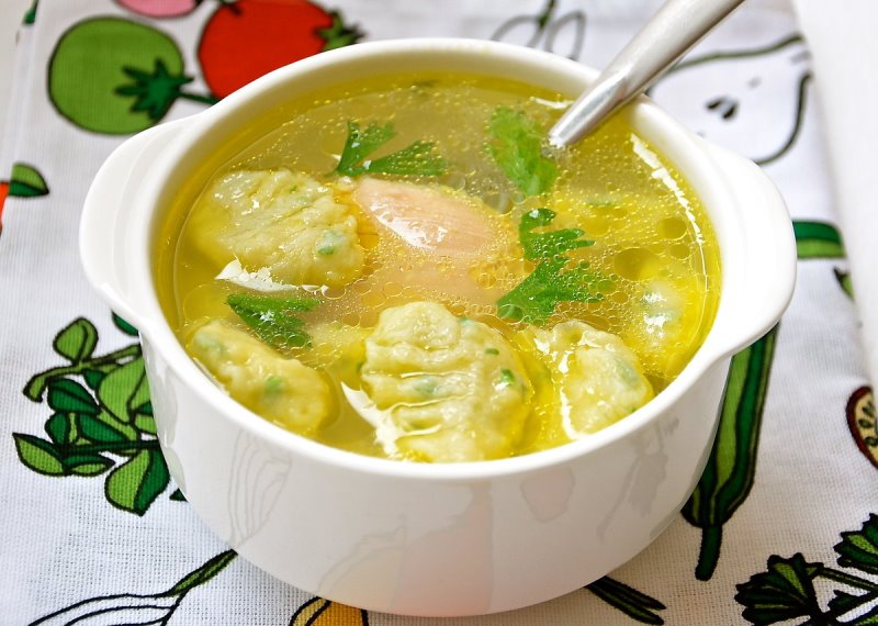 Dumpling fish soup