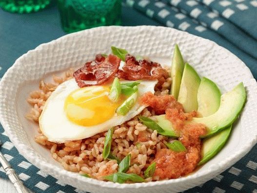 Photo Rice with fried eggs and kimchi