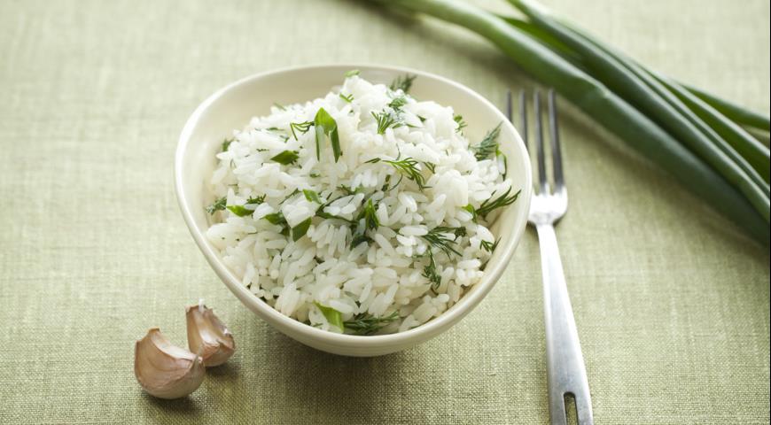 Rice with herbs and garlic