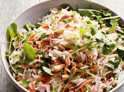 Photo Rice salad with herbs and lemon dressing