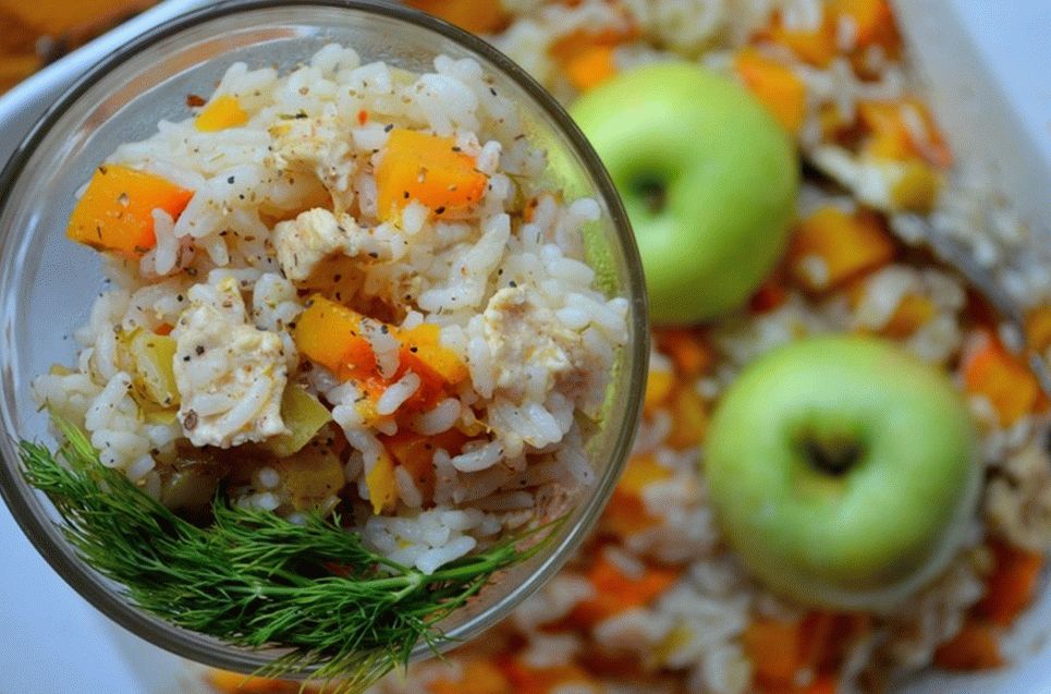 Rice stew with apples