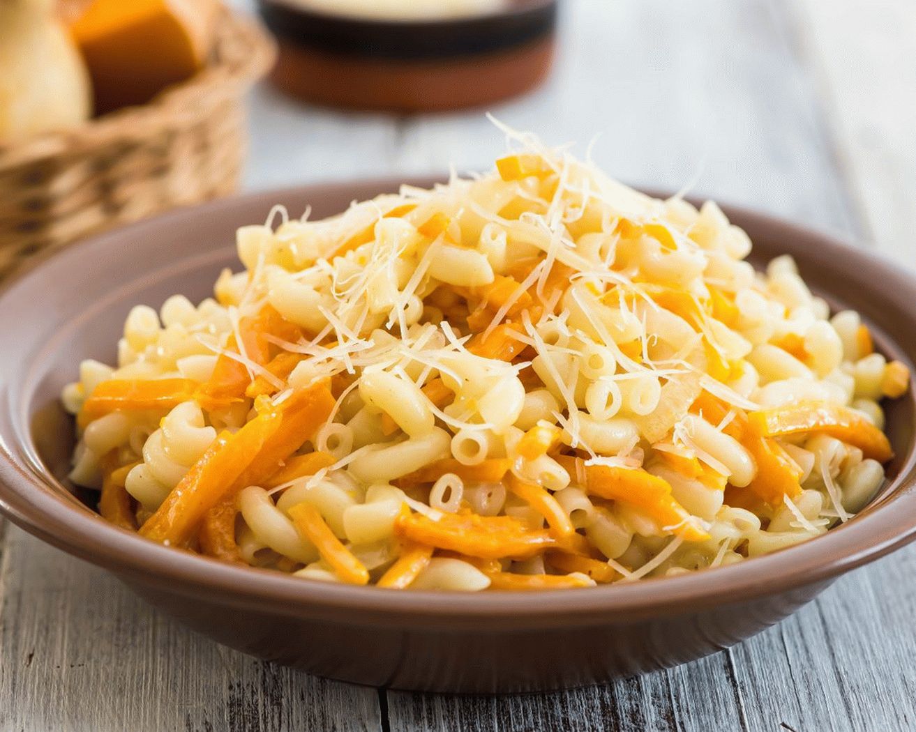 Horns in pumpkin sauce