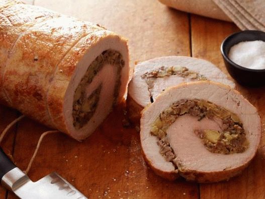 Photo Pork roll with apple and minced meat filling