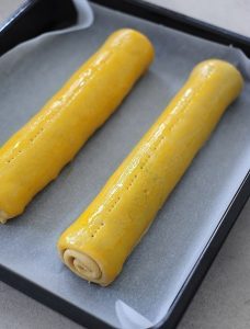 Roll with poppy seeds and nuts