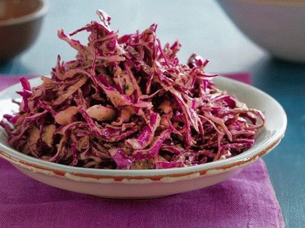 Photo Red cabbage salad with honey and citrus dressing