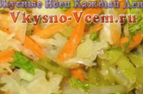 Sauerkraut salad with nuts
