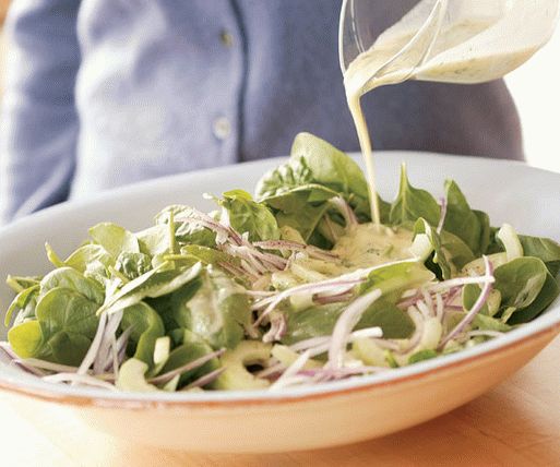 Photo Salad of cucumbers and baked onions with mint and yogurt dressing