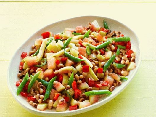 Photo Salad with watermelon peels and beans