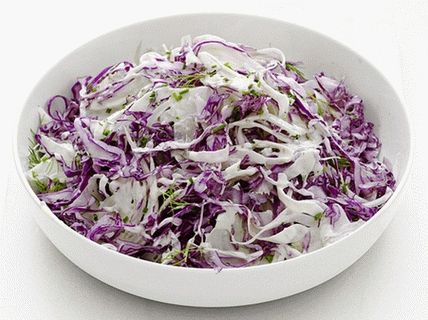 Photo Salad with red cabbage and fennel